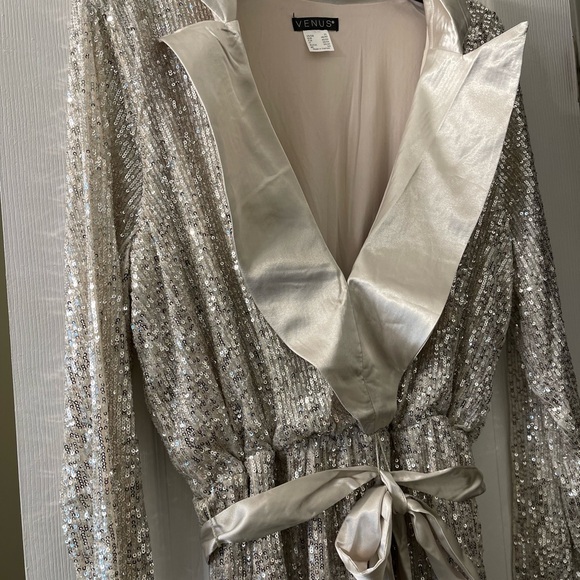 Venus silver romper size xl - Picture 3 of 9